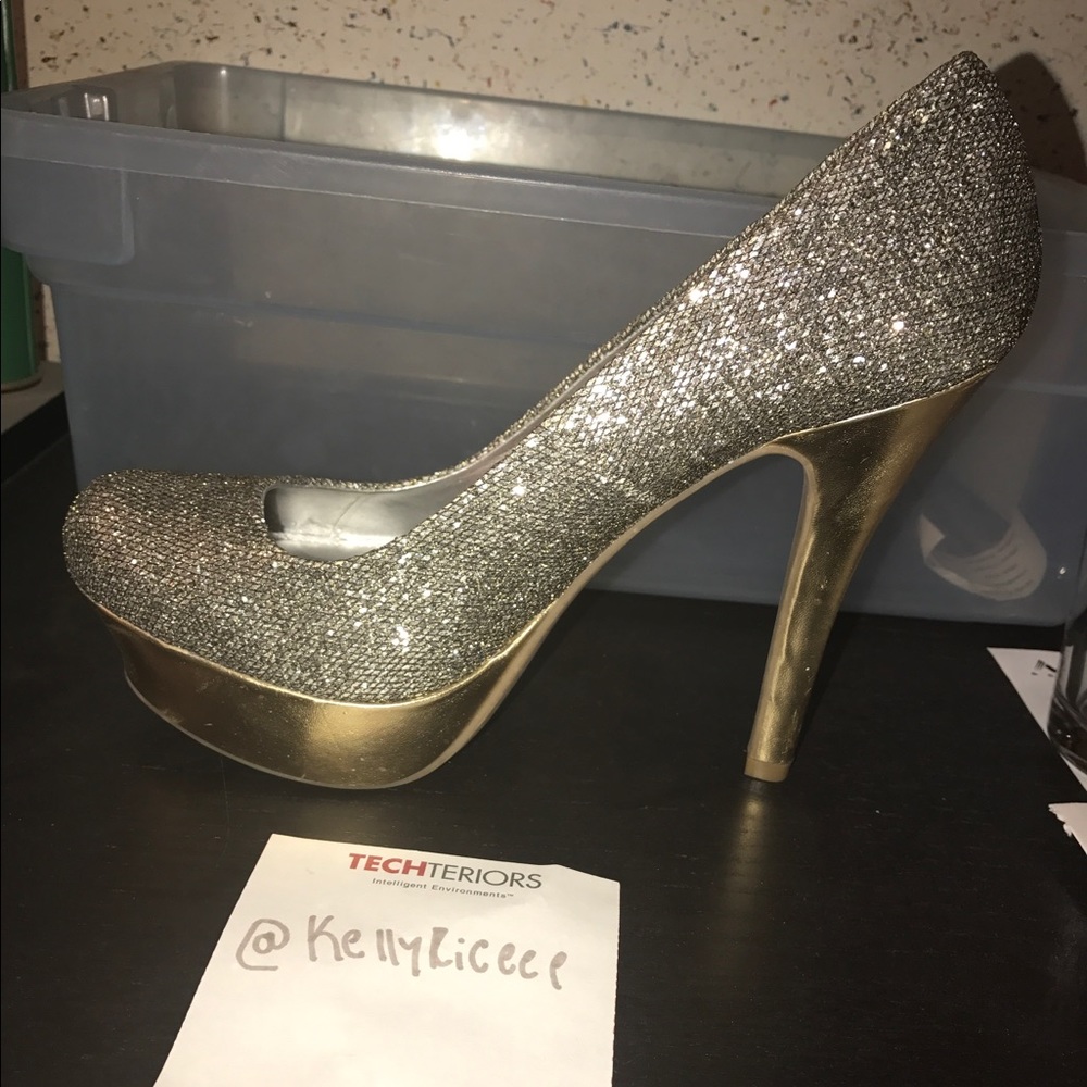 SILVER AND GOLD SPARKLY PUMP HEELS