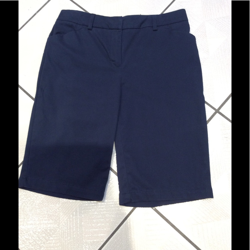 EUC! Navy walking shorts!