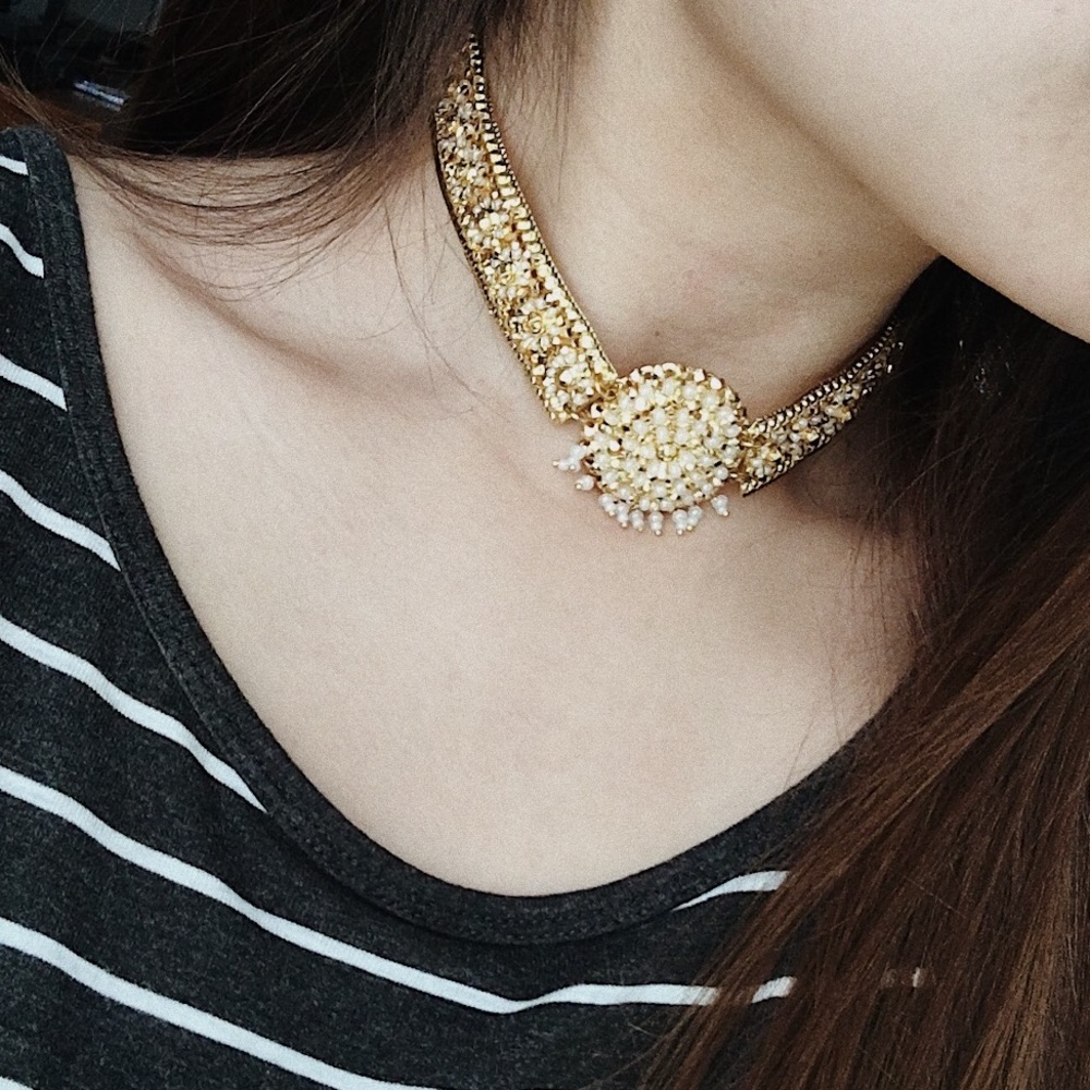 Gold choker
