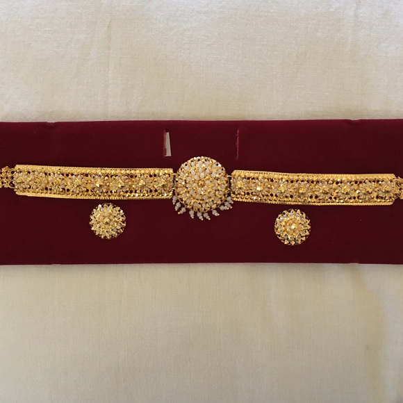 Gold choker - Picture 2 of 5