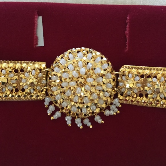 Gold choker - Picture 3 of 5