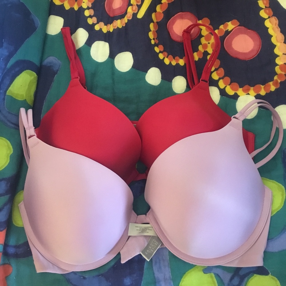 ❌SOLD‼️ Victoria's Secret T-Shirt Push Up Bras