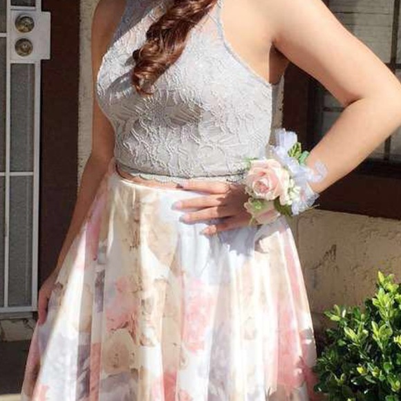 PROM DRESS - Jodi Kristopher, Size 5, Two Piece - Picture 4 of 4