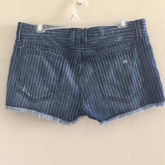 SALE CURRENT/ELLIOTT Sz 27 Boyfriend Destroy Short - Picture 2 of 8
