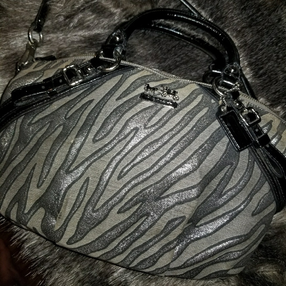 Authentic Coach Purse - Picture 2 of 6
