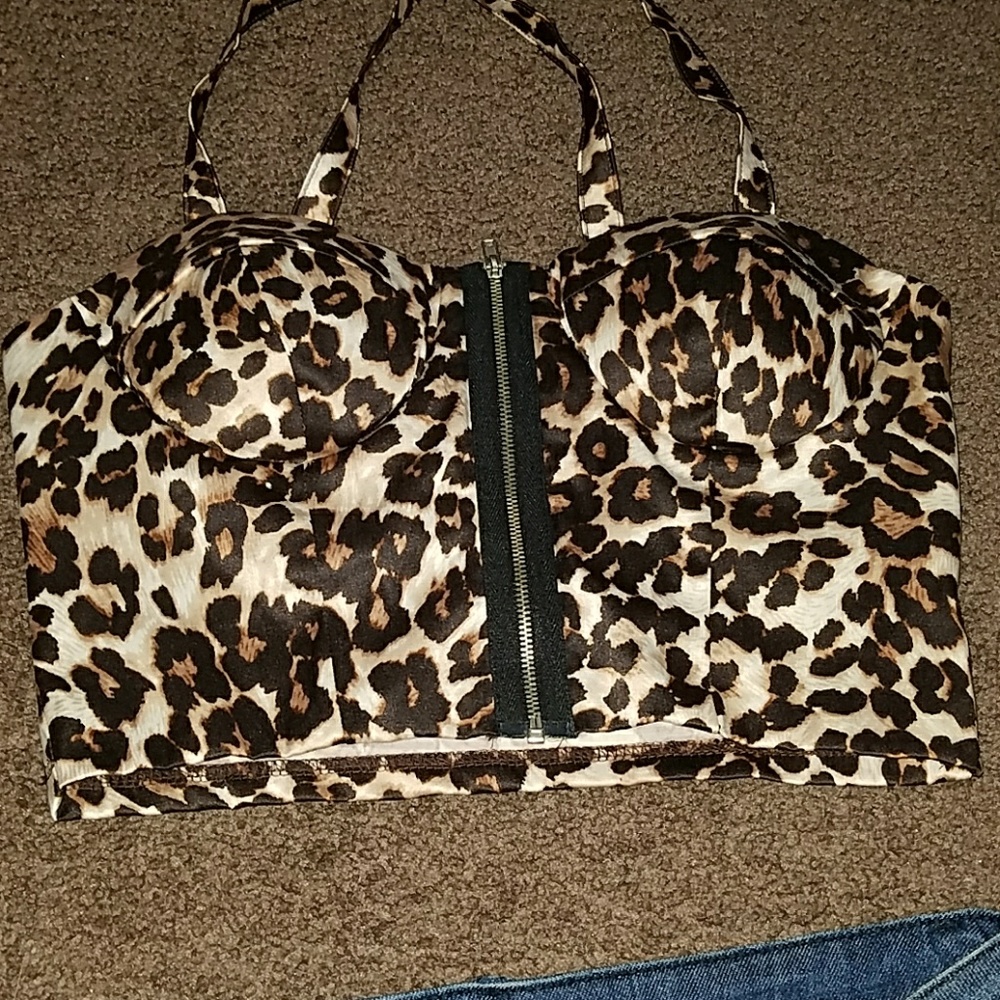 Leopard crop top