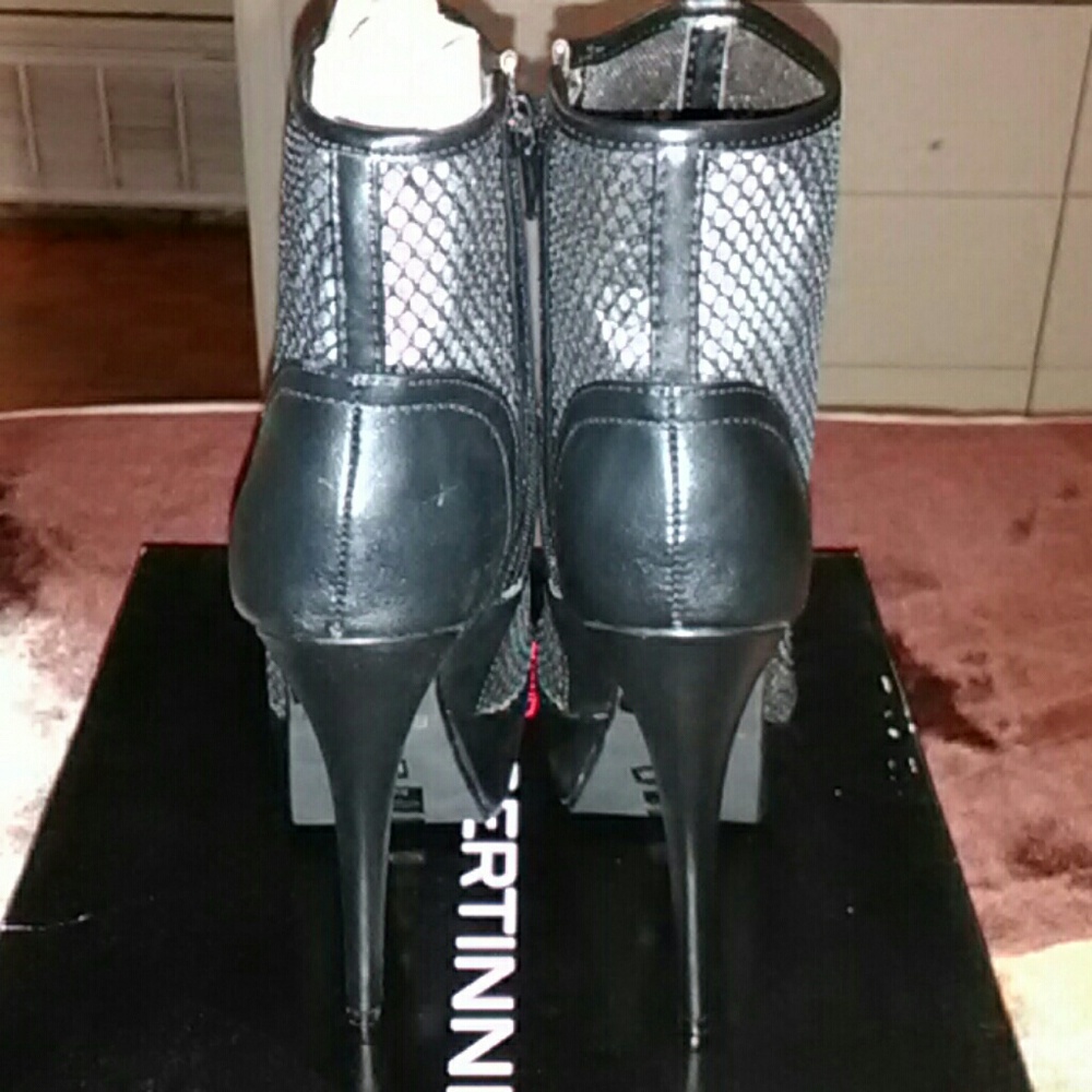 Heels - Picture 3 of 5