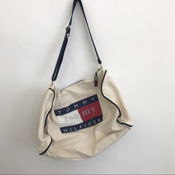 Tommy Hilfiger "tommy" Canvas Weekender Duffle Bag - Picture 3 of 8