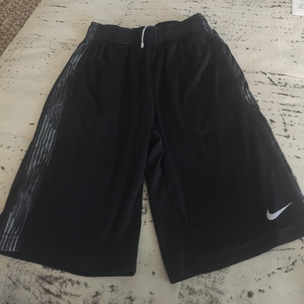 Nike balling shorts