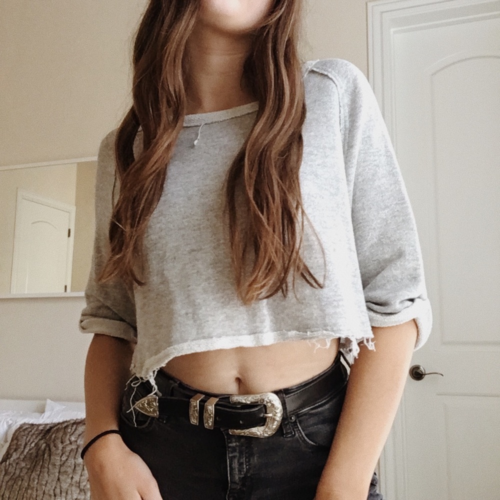 CROPPED SWEATSHIRT ❄️