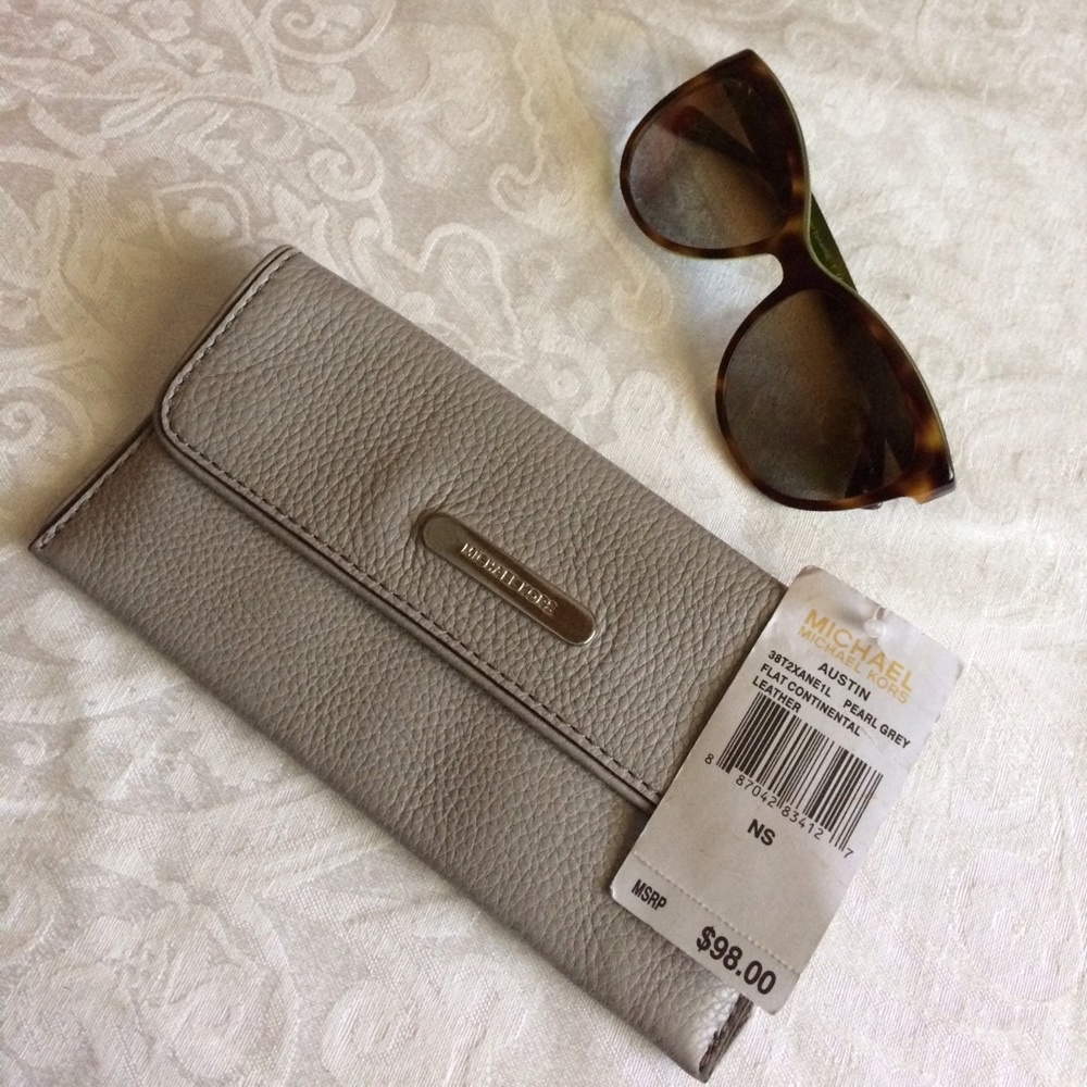NWT Michael Kors wallet