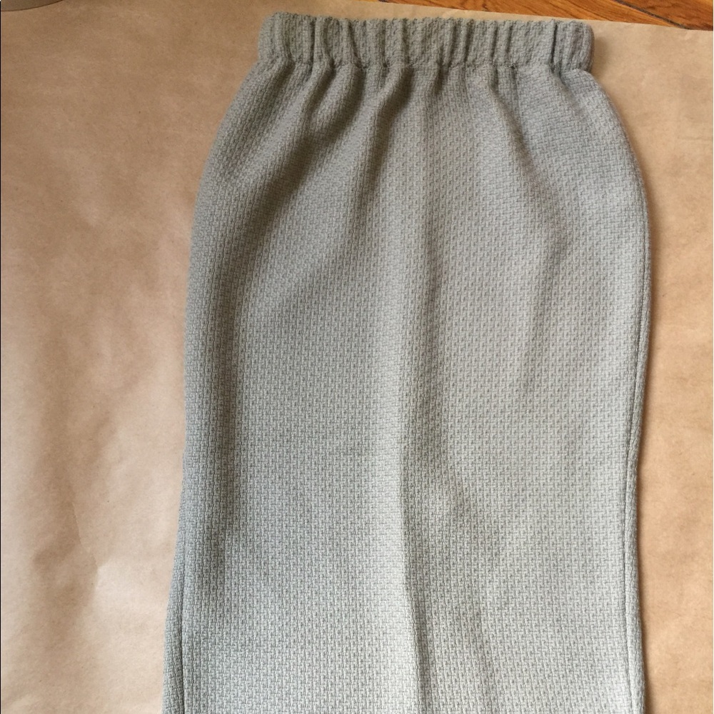 Creatures of Comfort beige straight skirt
