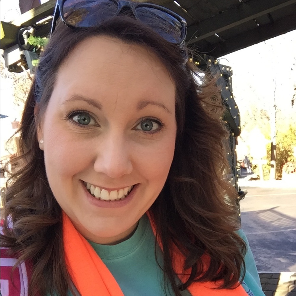 Meet your Posher, Jennifer