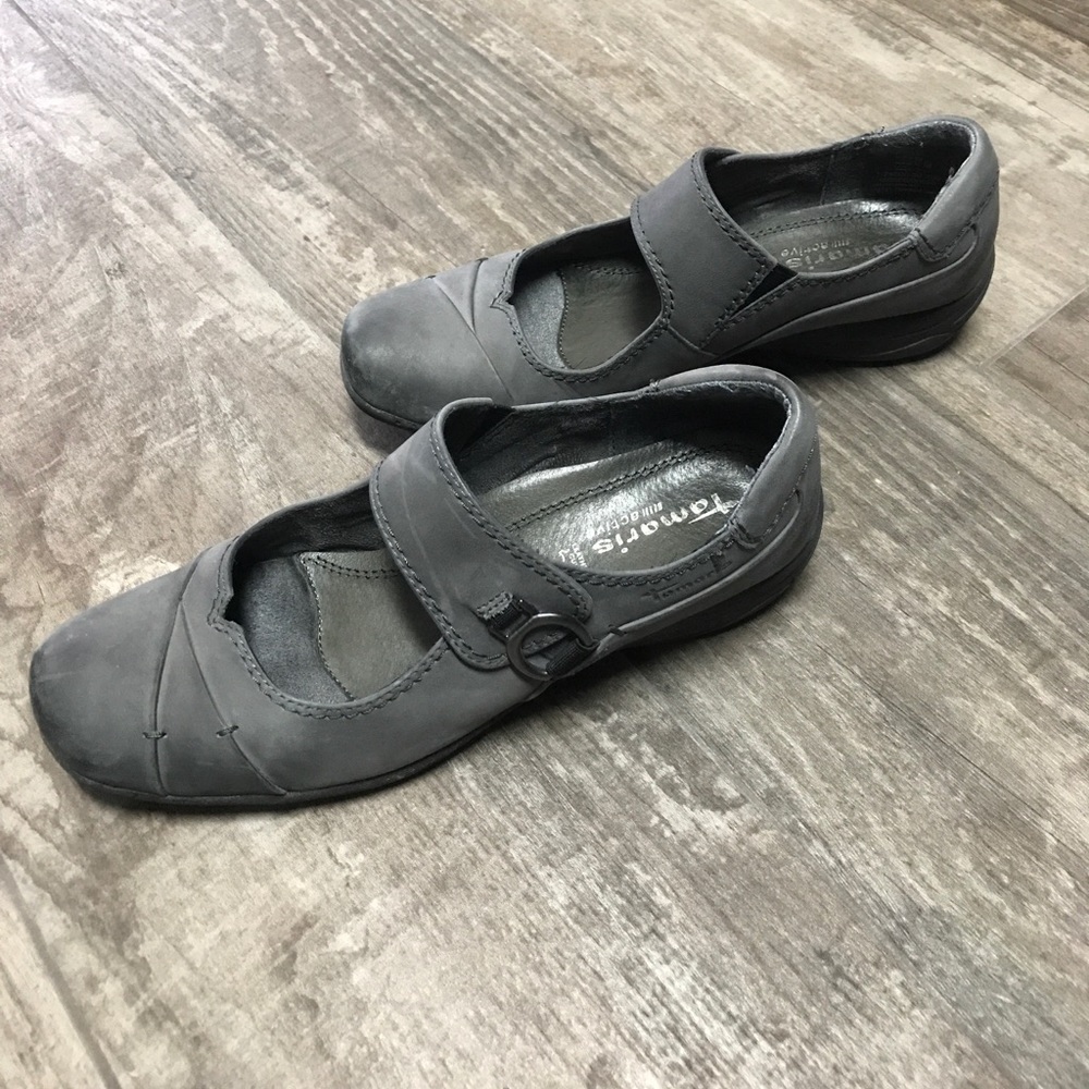 Leather women's gray shoes sz 40 / 9
