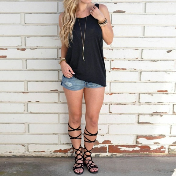 Backless tank top/blouse - Picture 2 of 7