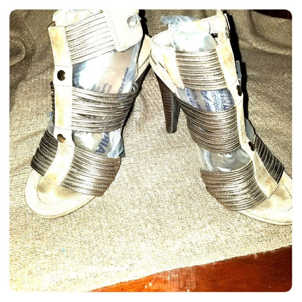 Nine west stacked heel sandal