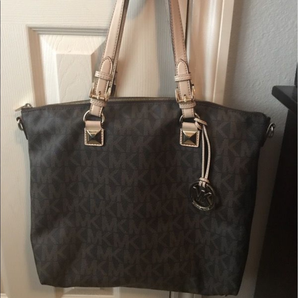 Michael Kors Tote