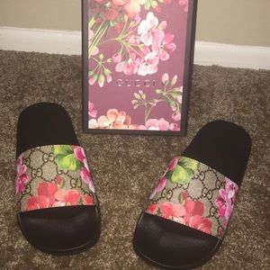 Gucci sliders
