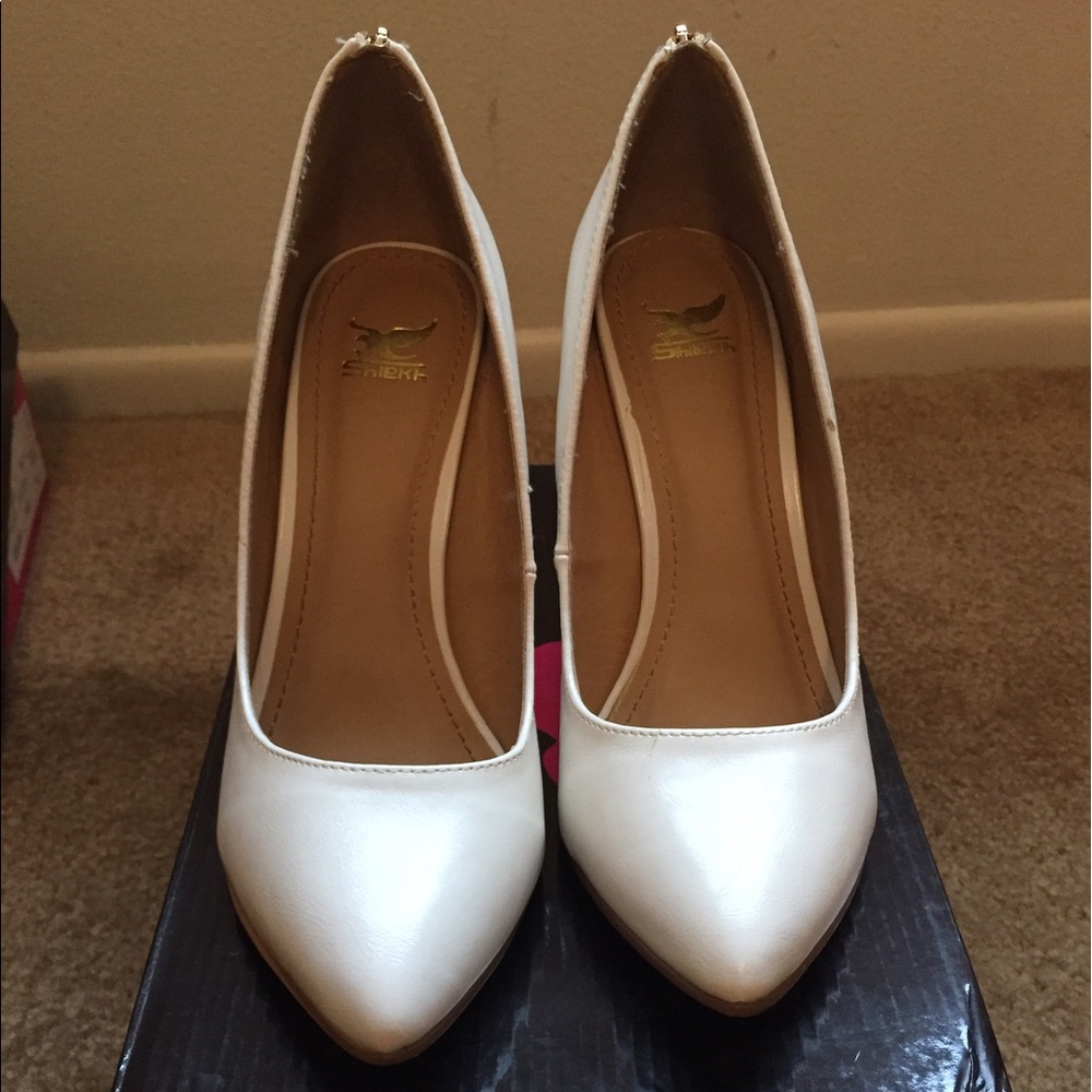 Size 8 Pump