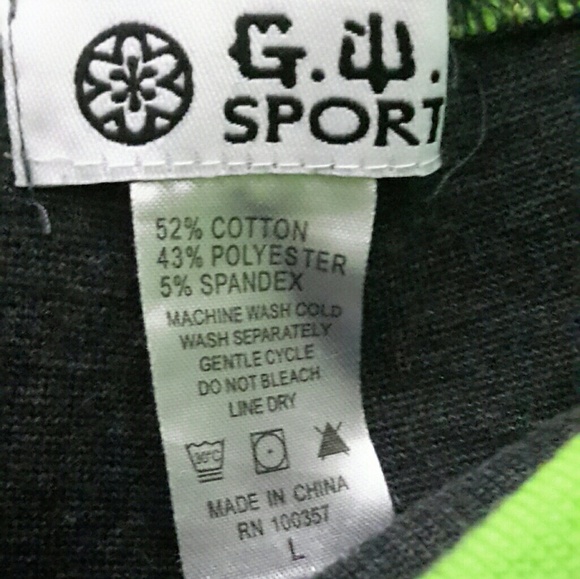 Price Cut, Workout stretch pants. 1\2 pant sz.Lg - Picture 4 of 4