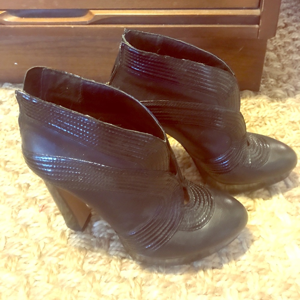 Black MRKT platform heels