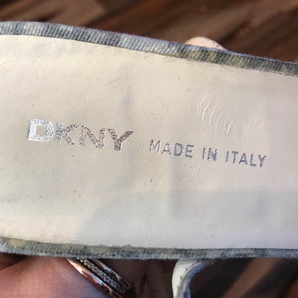 DKNY made in Italy size 8.5 Summer shoes! New! - Picture 7 of 7