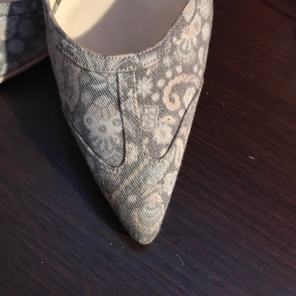 DKNY made in Italy size 8.5 Summer shoes! New! - Picture 2 of 7