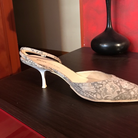 DKNY made in Italy size 8.5 Summer shoes! New! - Picture 6 of 7