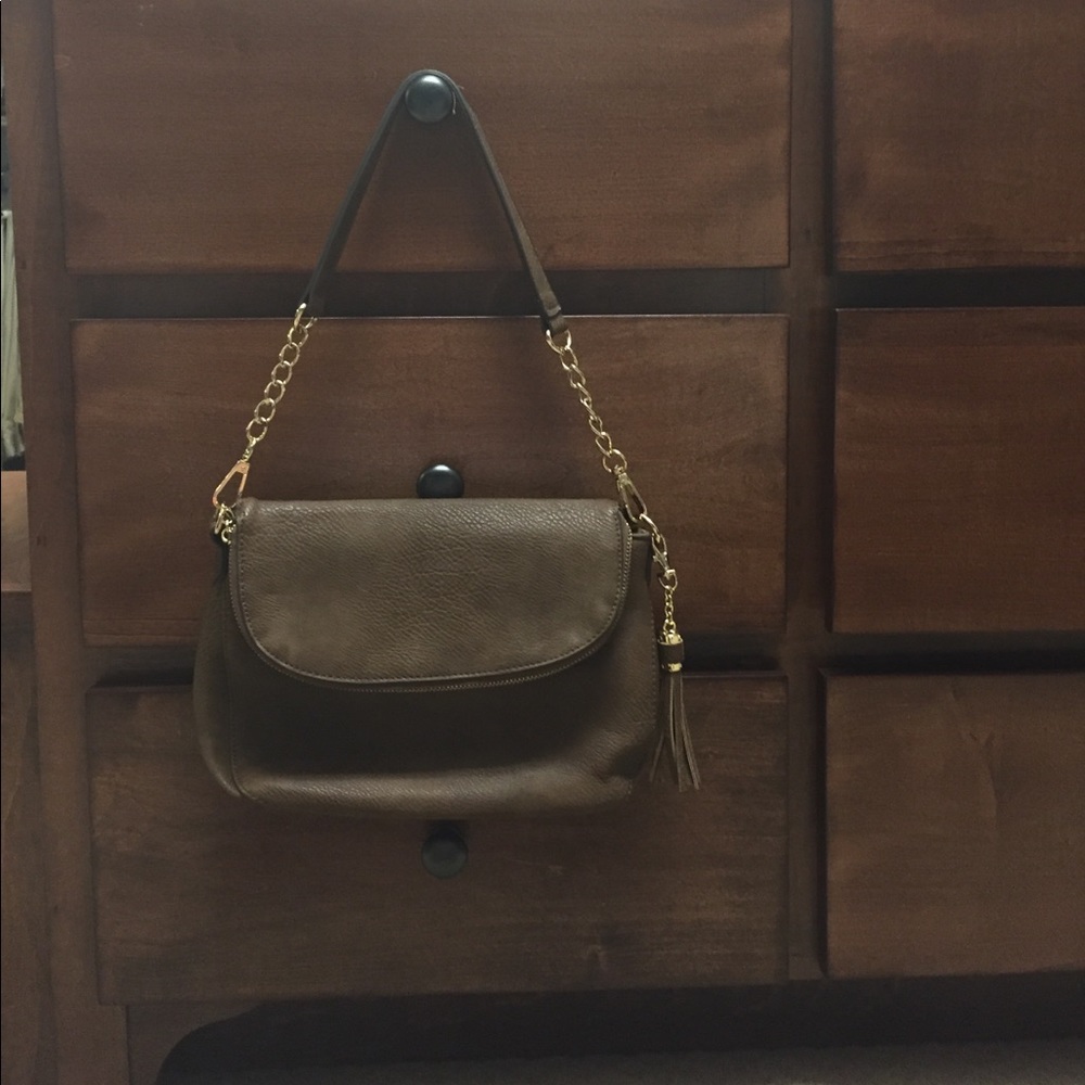 Brown shoulder bag