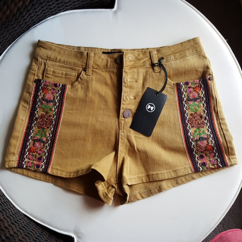 Ashley Mason high waist short