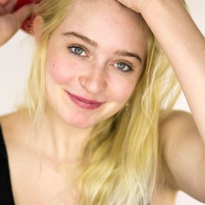 Meet your Posher, Karlie