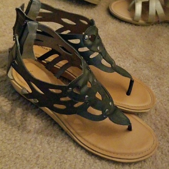 bare trap sandals dsw