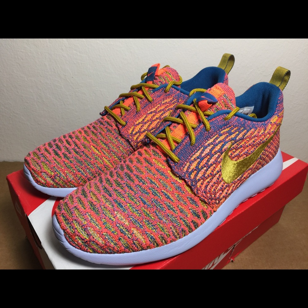 Nike WMNS Roshe One Flyknit SZ 5.5