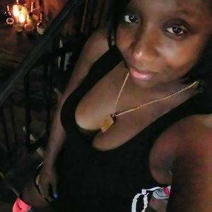 Meet your Posher, Monique