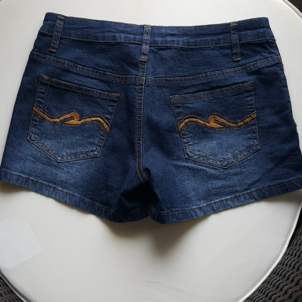 One Tuff Babe jeans shorts