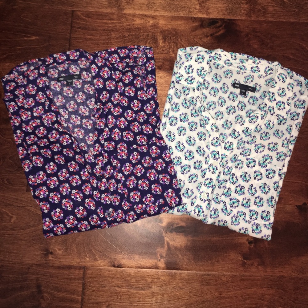 Gap Button-Up Blouses - image 1