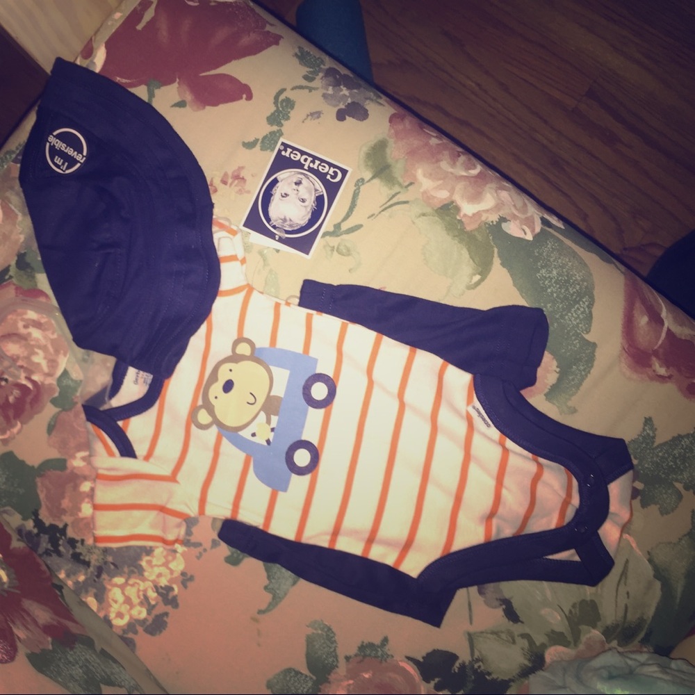 Baby clothes with monkey !