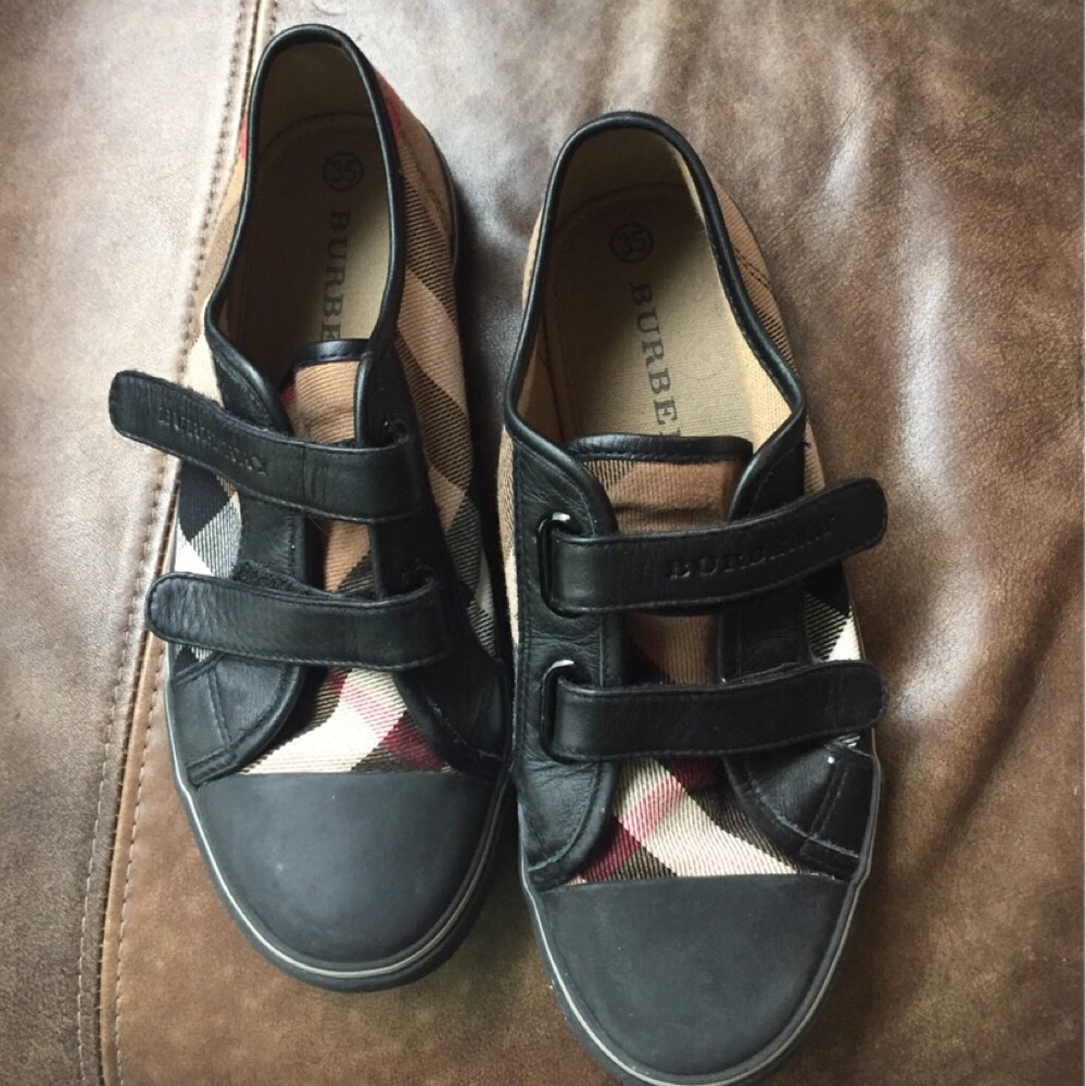 Burberry kids shoes