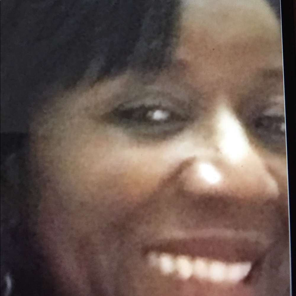 Meet your Posher, Isabel