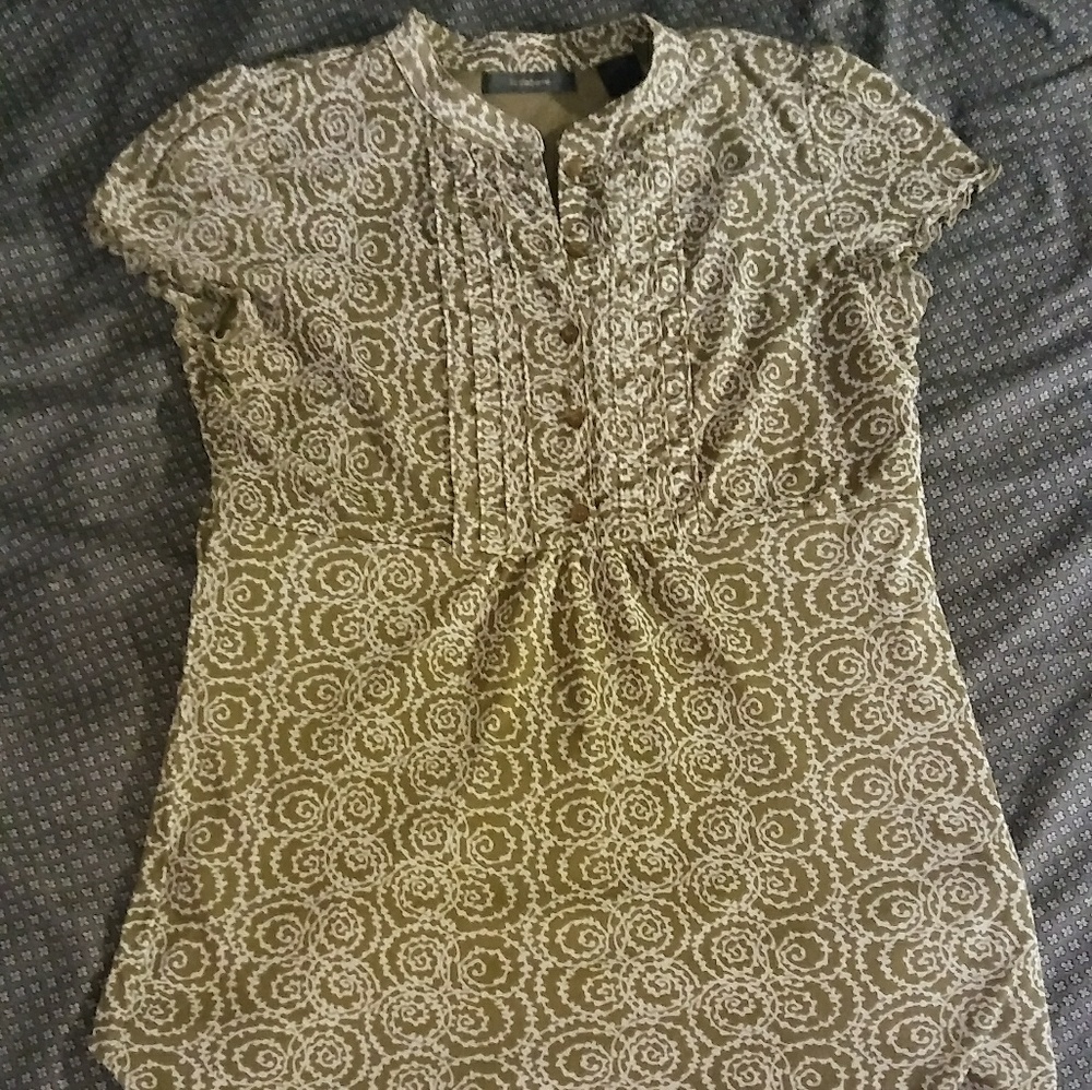 Olive swirled blouse