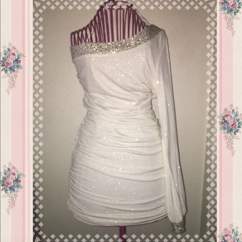 💕Beautiful Dress💕 - Picture 3 of 6