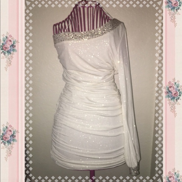 💕Beautiful Dress💕 - Picture 3 of 6