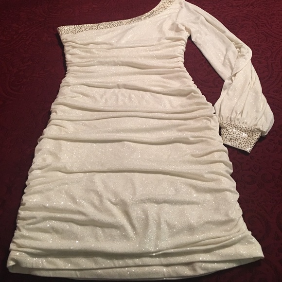 City Triangles Dresses & Skirts - 💕Beautiful Dress💕