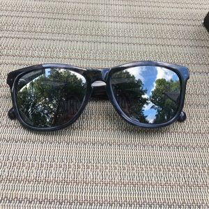 🕶OAKLEY SUNGLASSES🕶