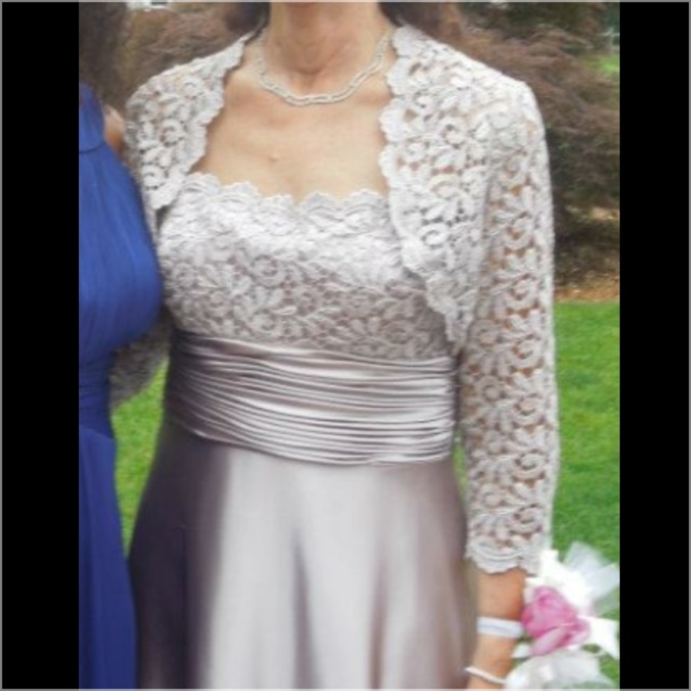 Cache gown