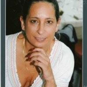 Meet your Posher, Mona