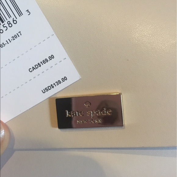 Kate spade ♠️wallet - Picture 2 of 3