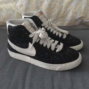 Vintage style Nike Blazer high tops.