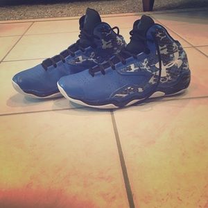 Under Armour Men's Clutchfit Basketball Shoe