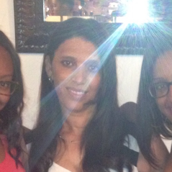 Meet your Posher, Liliana - Picture 1 of 1